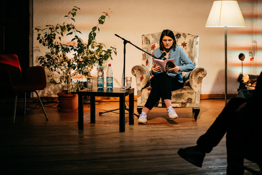 Verena Kessler liest aus Die Gespenster von Demmin